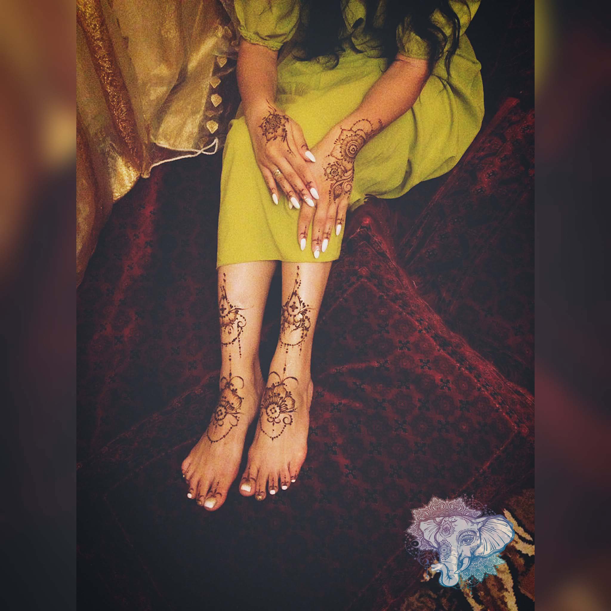 Мехенди на руке