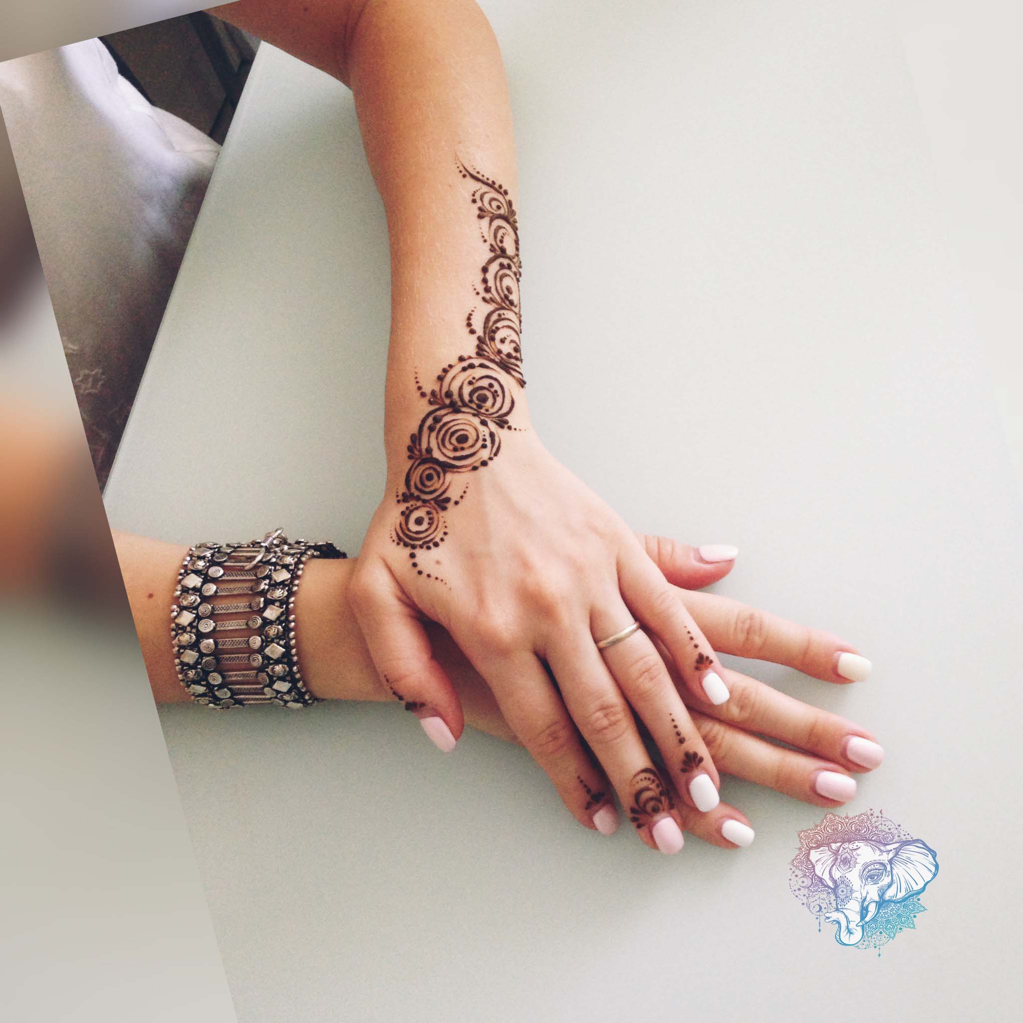 мехенди на руках